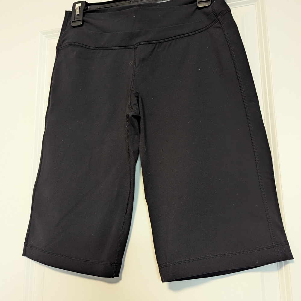 NWOT-Kyodan Women's High Waist Black Shorts-Never Worn